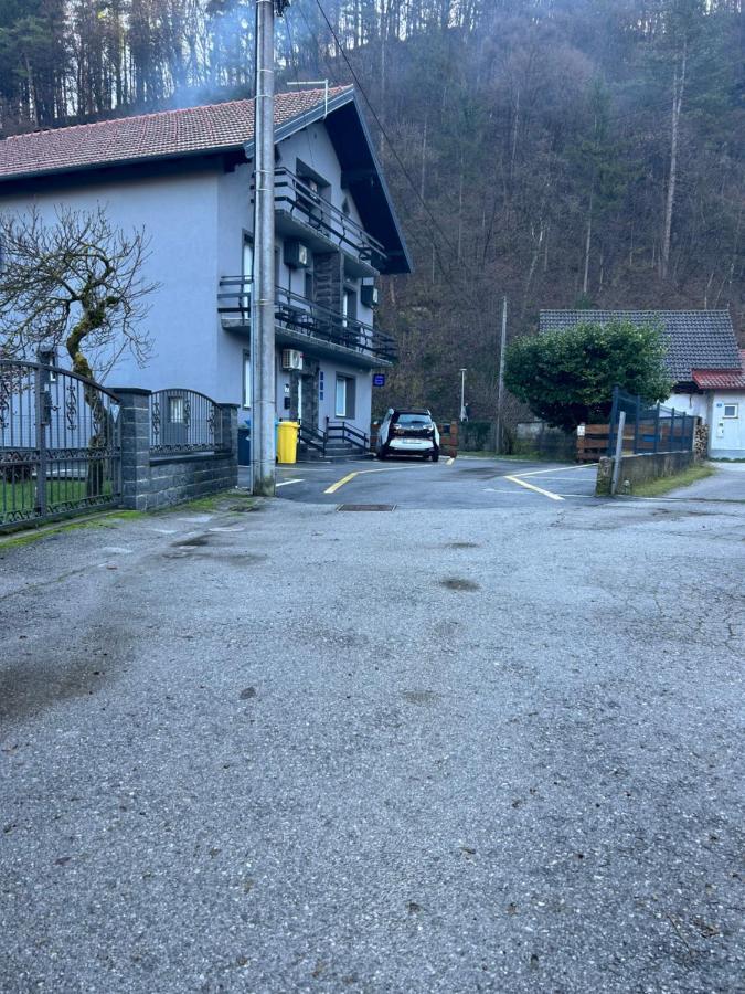 Apartmani "Stari Grad - Samobor" ภายนอก รูปภาพ